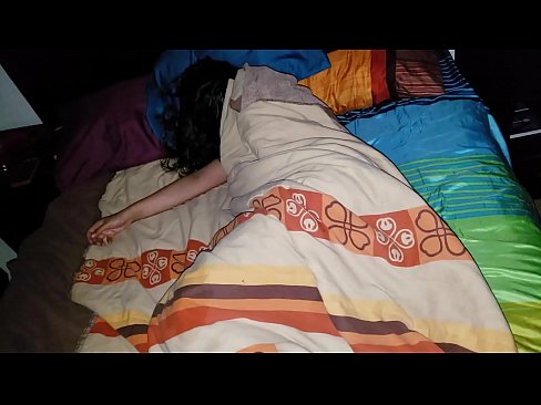 ❤️ Хойд хүү нь хойд эхээ унтаж байхад нь загнаж байна. Секс видео манайд ﹏